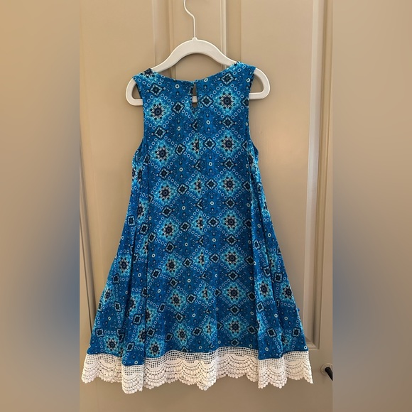 Spring dress - Picture 3 of 3